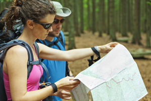 Inkjet Tyvek® 3 couple reading map